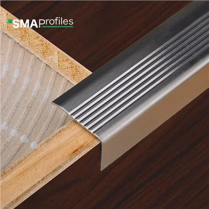 Trim Tepi Ubin Hidung Tangga Stainless